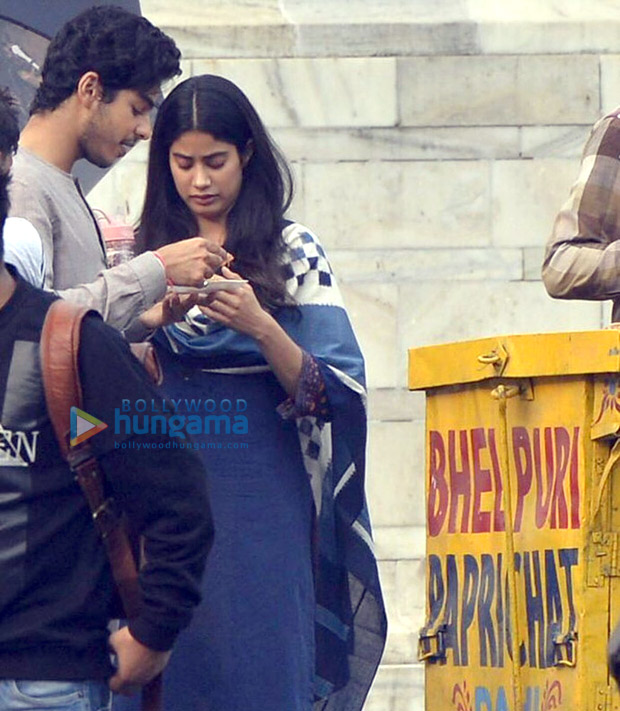 Janhvi Kapoor and Ishaan Khatter spark dating rumours after holding hands on the sets of Dhadak Janhvi Kapoor and Ishaan Khatter spark dating rumours after holding hands on the sets of Dhadak