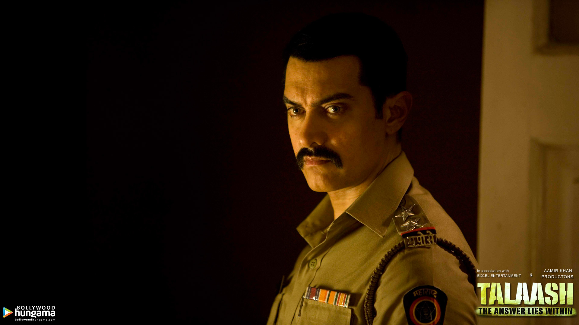 Talaash 2012 Wallpapers Talaash 2012 Hd Images Photos Talaash 15 Bollywood Hungama