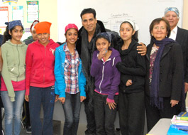 Akshay Kumar makes donation to school computer lab in Canada