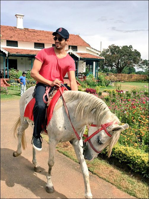 Check out: Sidharth Malhotra spends time with ‘Simran’