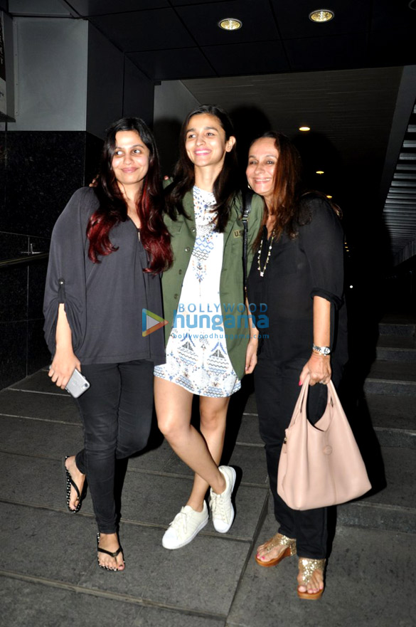 Alia Bhatt snapped post family dinner at ‘Hakkasan’ Alia Bhatt snapped post family dinner at 'Hakkasan'