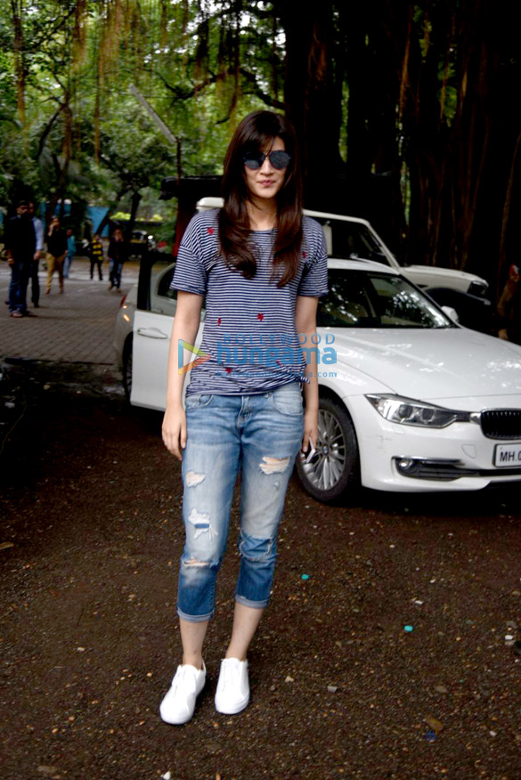 Kriti Sanon shoots for Zoom Diwali special Kriti Sanon shoots for Zoom Diwali special
