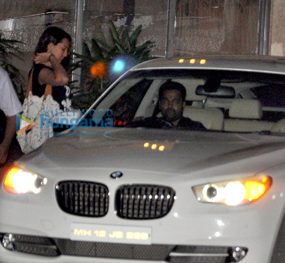 Sonakshi Sinha snapped as she hides behind pillow to avoid getting clicked Sonakshi Sinha snapped as she hides behind pillow to avoid getting clicked