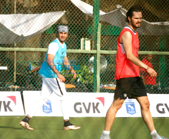 Ranbir Kapoor snapped while playing football in Bandra Ranbir Kapoor snapped while playing football in Bandra