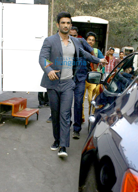Sushant Singh Rajput and Kriti Sanon snapped promoting their film ‘Raabta’ Sushant Singh Rajput and Kriti Sanon snapped promoting their film 'Raabta'