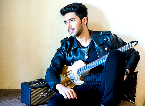 Armaan Malik Photos, Images, HD Wallpapers, Armaan Malik HD Images