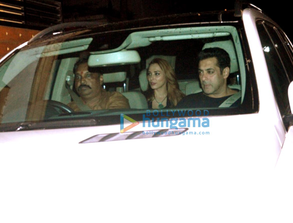 Salman Khan, Iulia Vantur and others grace the screening of ‘Tubelight’ at Yashraj Studio Salman Khan, Iulia Vantur and others at the first screening of 'Tubelight' at Yashraj Studio