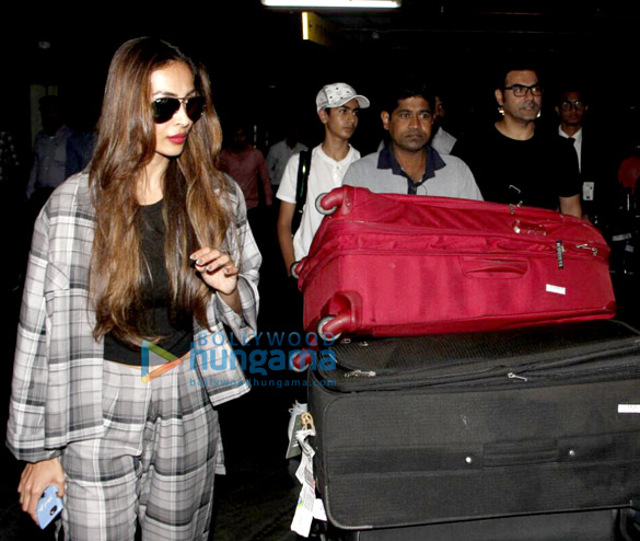 Arbaaz Khan, Malaika Arora Khan, Ayesha Takia Azmi snapped at the airport Arbaaz Khan, Malaika Arora Khan, Ayesha Takia, snapped at the airport