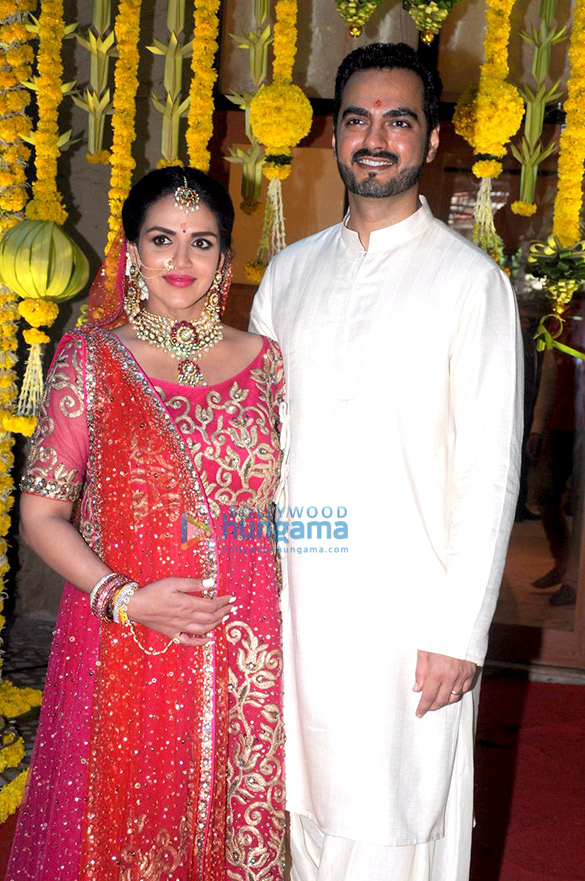 Esha Deol’s family attends her baby shower Esha Deol's family attends her baby shower