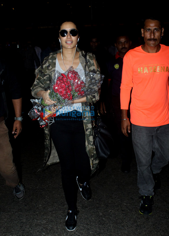 Shraddha Kapoor snapped at the airport Shraddha Kapoor snapped at the airport