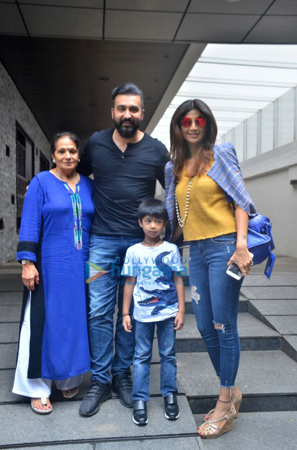 Raj Kundra and Shilpa Shetty enjoy lunch at Hakkasan in Bandra Raj Kundra and Shilpa Shetty enjoy lunch at Hakkasan in Bandra