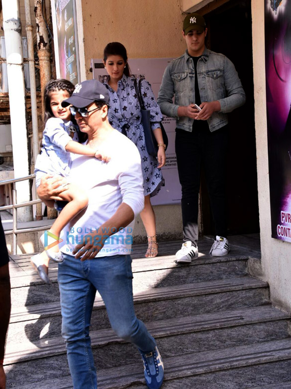 Akshay Kumar, Twinkle Khanna spotted with Nitara and Aarav