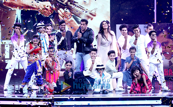 Salman Khan and Katrina Kaif on the sets of ‘Super Dancer Chapter 2’ Salman Khan and Katrina Kaif on the sets of 'Super Dancer Chapter 2'