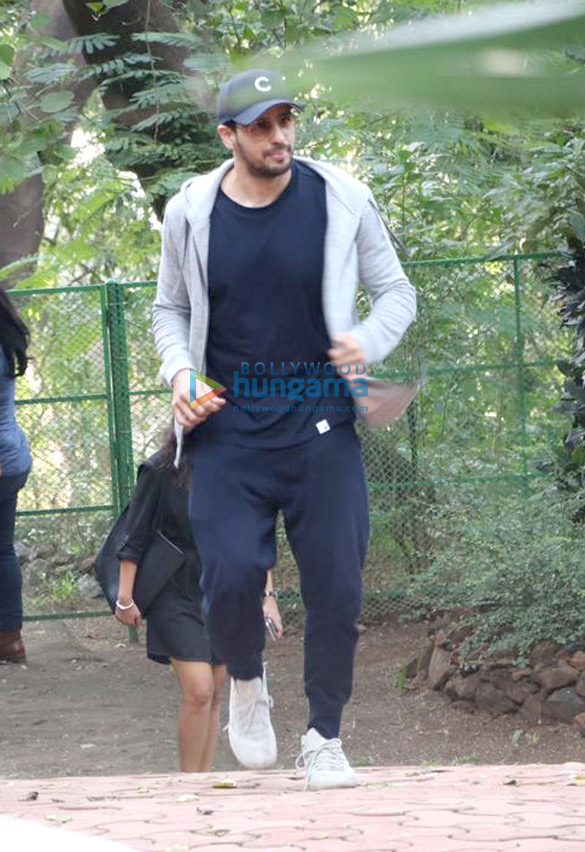 Sidharth Malhotra spotted post dance rehearsals Sidharth Malhotra spotted post dance rehearsals