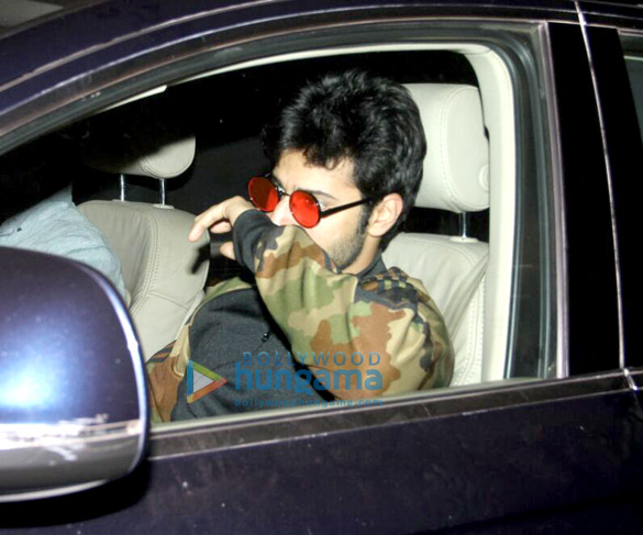 Varun Dhawan and Harshvardhan Kapoor snapped at a clinic in Bandra Varun Dhawan and Harshvardhan Kapoor snapped at a clinic in Bandra