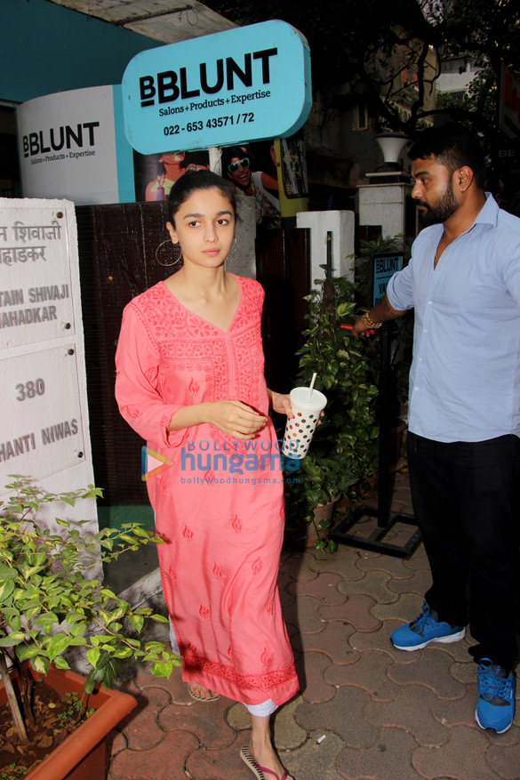 Alia Bhatt spotted at BBLUNT Alia Bhatt spotted at BBLUNT