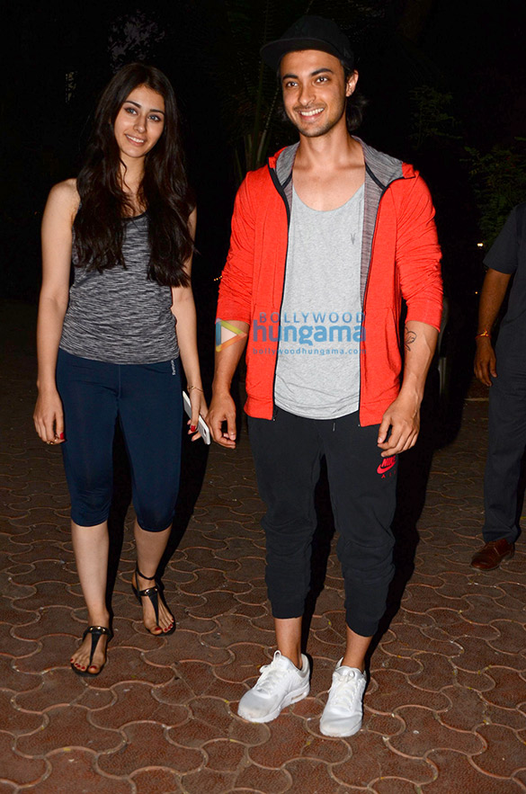 Aayush Sharma and Warina Hussain spotted at dance class in Bandra Aayush Sharma and Warina Hussain spotted at the dance class in Bandra