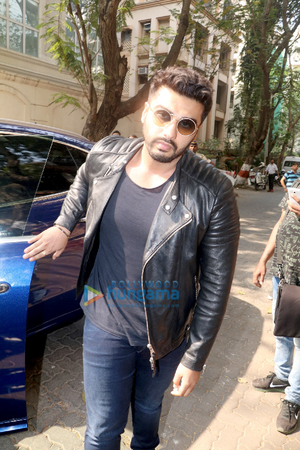 Celebs visit Anil Kapoor’s residence to offer last respect to Sridevi Celebs visit Anil Kapoor's residence to offer last respect to Sridevi
