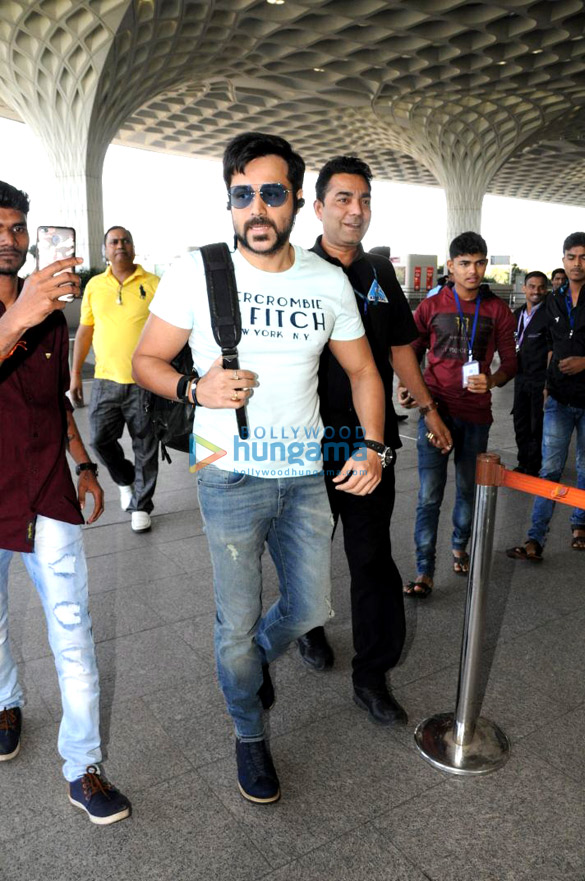 Emraan Hashmi, Sunny Leone and others snapped at the airport Emraan Hashmi, Sunny Leone and others snapped at the airport