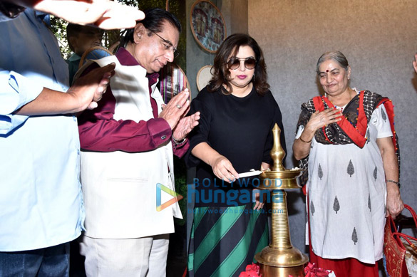 Farah Khan snapped inaugurating a store Farah Khan snapped inaugurating a store