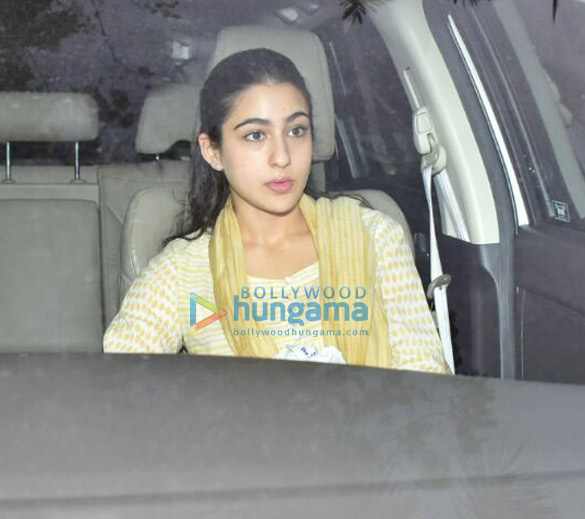 Sara Ali Khan, Harshvardhan Kapoor and others snapped at Anil Kapoor’s residence Sara Ali Khan, Harshvardhan Kapoor and others snapped at Anil Kapoor's residence