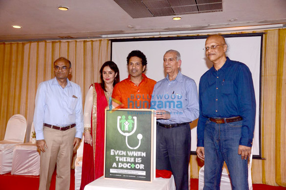 Sachin Tendulkar and Anjali Tendulkar snapped attending a book launch Sachin Tendulkar and Anjali Tendulkar snapped attending a book launch