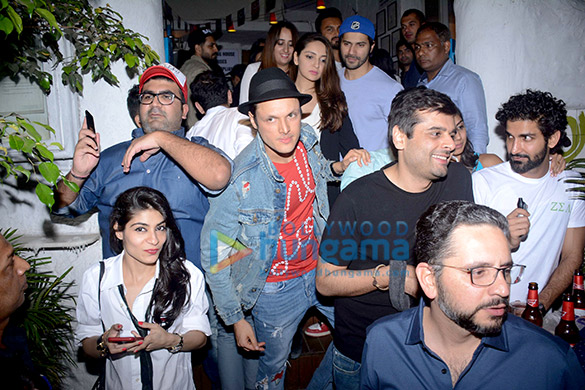 Varun Dhawan snapped with Natasha Dalal Varun Dhawan snapped with Natasha Dalal