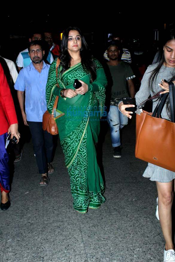 Vidya Balan, Sunny Leone and others snapped at the airport Vidya Balan and Sunny Leone snapped at the airport