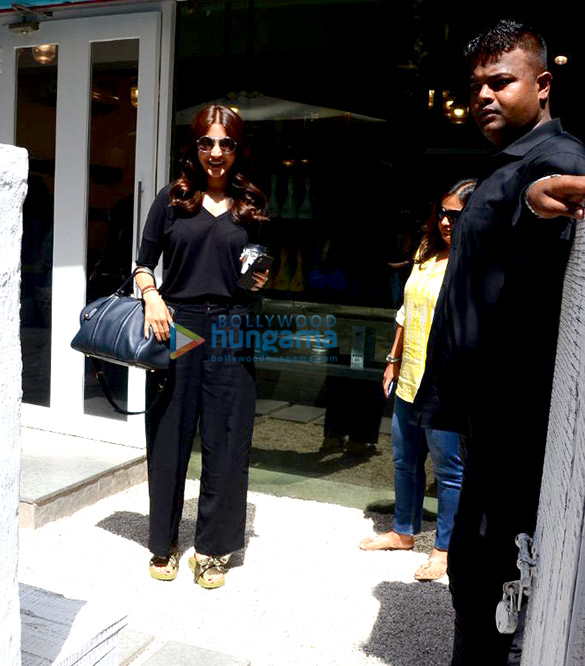 Anushka Sharma spotted at BBlunt in Bandra Anushka Sharma spotted at BBlunt in Bandra