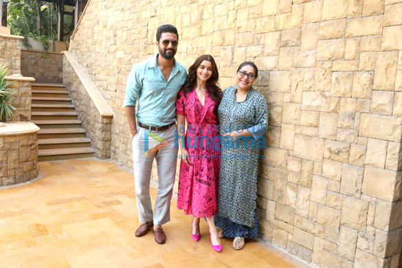 Alia Bhatt and Vicky Kaushal snapped at a media meet promoting their film Raazi Alia Bhatt and Vicky Kaushal snapped at a media meet promoting their film Raazi