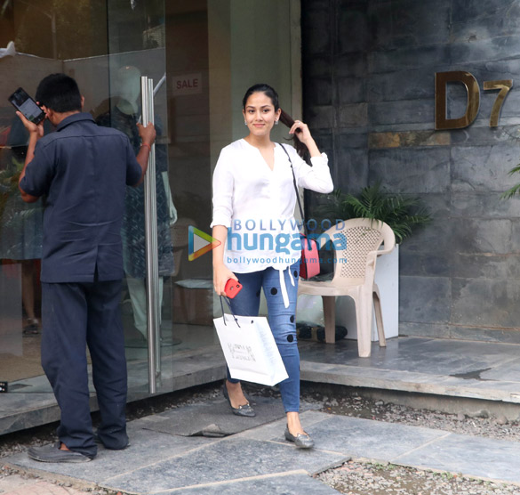 Mira Rajput spotted at a store Mira Rajput spotted at a store