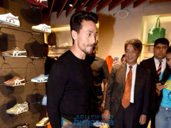 tiger shroff wearing onitsuka tiger shoes