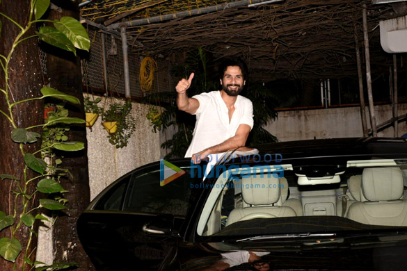 Shahid Kapoor snapped in Mumbai Shahid Kapoor snapped in Mumbai