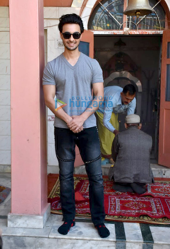 Aayush Sharma visits a temple in Himachal Pradesh Aayush Sharma visits a temple in Himachal Pradesh