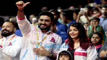 Abhishek Bachchan and Aishwarya Rai Bachchan along with Aaradhya Bachchan attend the VIVO Pro Kabaddi League Season VI