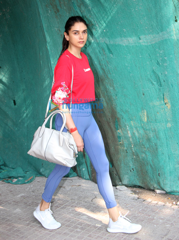 Aditi Rao Hydari and Iulia Vantur snapped at the gym Aditi Rao Hydari and Iulia Vantur snapped at the gym