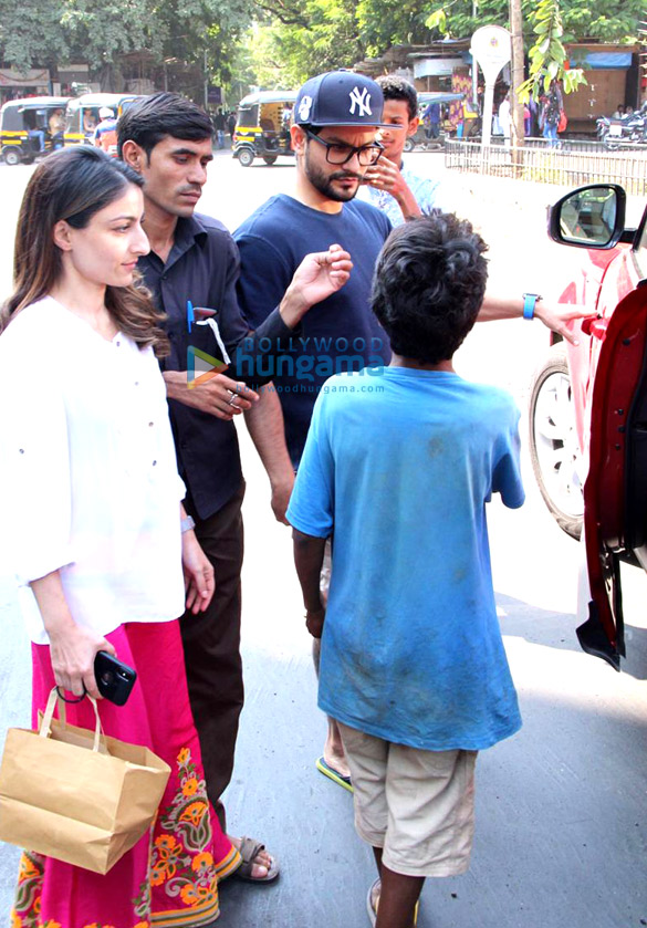Kunal Khemu and Soha Ali Khan spotted at Bastian in Bandra Kunal Khemu and Soha Ali Khan spotted at Bastain