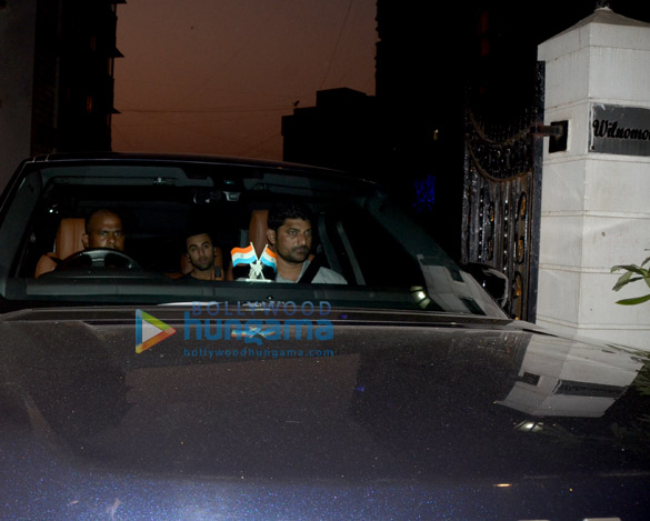 Ranbir Kapoor snapped at Farhan Akhtar’s residence in Bandra Ranbir Kapoor snapped at Farhan Akhtar's residence in Bandra
