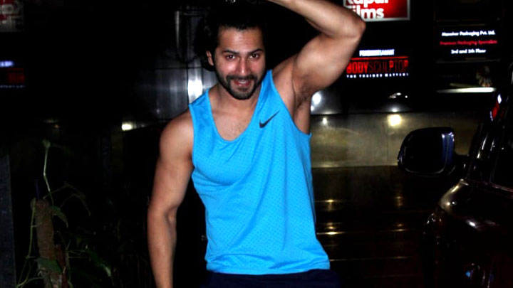 SPOTTED: Varun Dhawan at his GYM - Bollywood Hungama