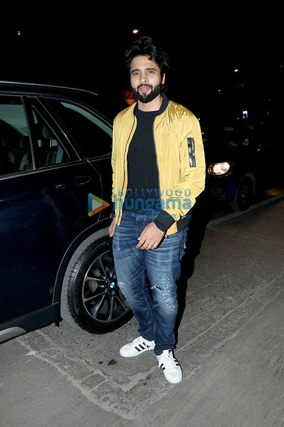 Emraan Hashmi, Shreya Dhanwanthary and others spotted at Soho House in Juhu (1)