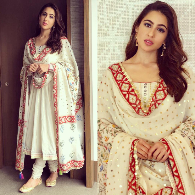 Sara Ali Khan in Sukriti and Aakrit for an event in Singapore (4)