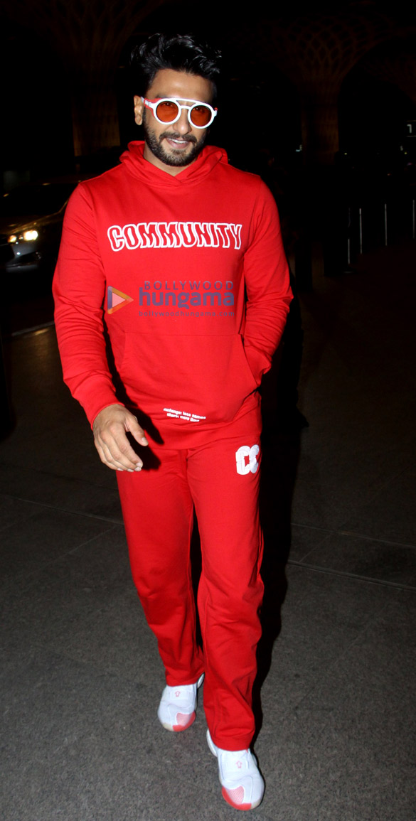 Alia Bhatt, Ranveer Singh, Kriti Sanon and others snapped at the airport