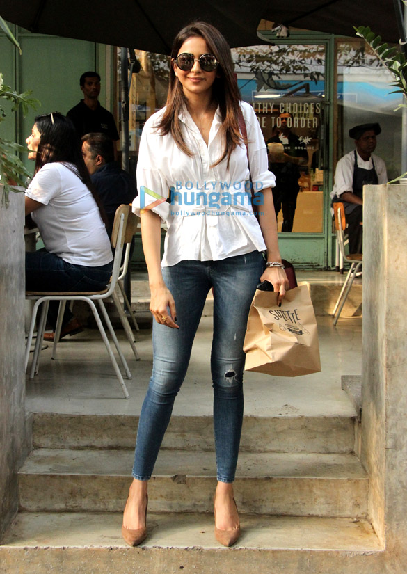Rakul Preet Singh spotted at the Kitchen Garden in Bandra Rakul Preet Singh spotted at the Kitchen Garden in Bandra