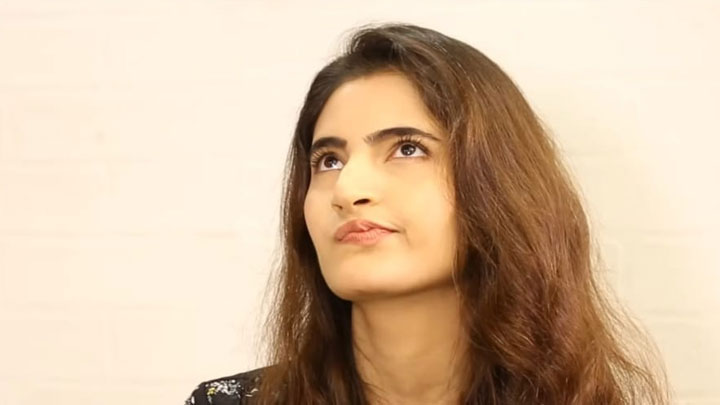 “My Role Model- SRK, My Childhood Crush- Sonu Nigam”: Shivani Raghuvanshi | Rapid Fire My Role Model My Childhood CrushSonu Nigam Shivani Raghuvanshi Rapid Fire