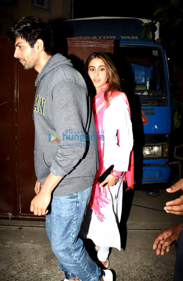 Photos: Sara Ali Khan, Kartik Aaryan and Randeep Hooda spotted post shoot in Bandra