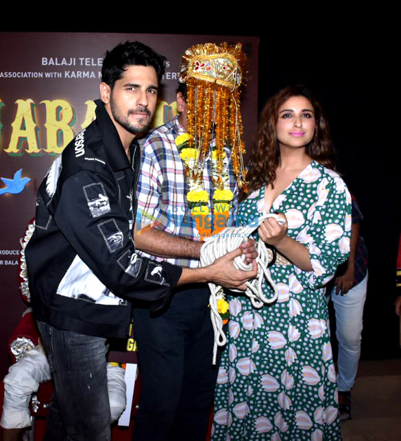 Photos: Sidharth Malhotra and Parineeti Chopra snapped at the trailer launch of Jabariya Jodi