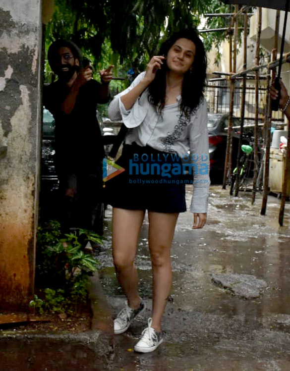 Photos: Taapsee Pannu and Ameesha Patel snapped at Kromakay salon in Juhu