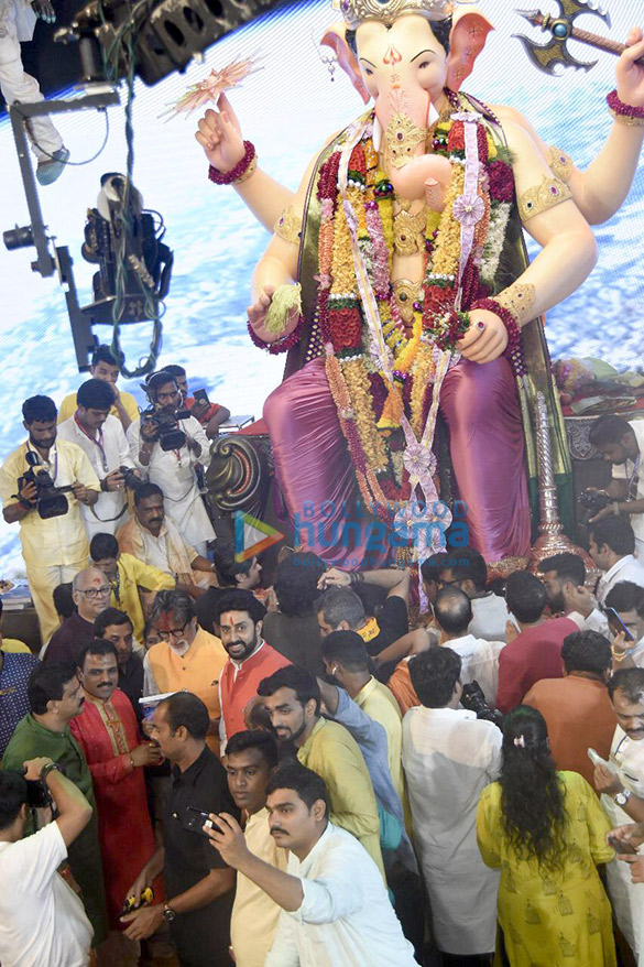 Photos: Amitabh Bachchan and Abhishek Bachchan snapped at Lalbaugcha Raja Darshan