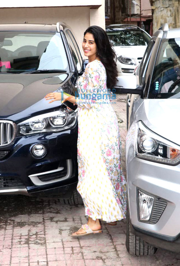 Photos: Janhvi Kapoor spotted at the Pilates gym