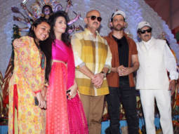 Hrithik Roshan, Rakesh Roshan & others attend Maha Navami Puja | Durga Pooja